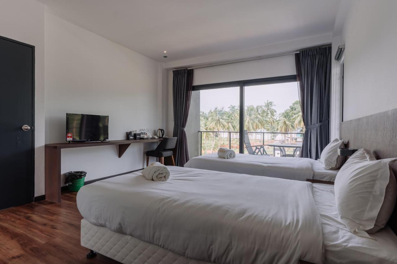 Roxy Sematan Villa & Townhouse المظهر الخارجي الصورة